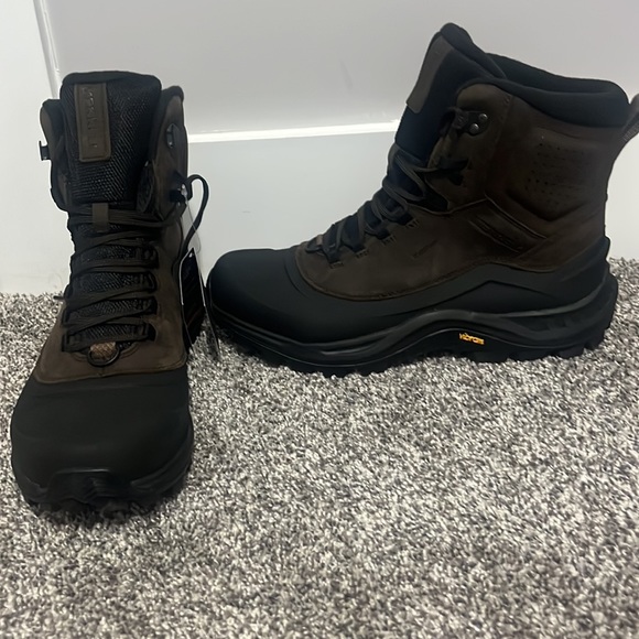 Merrell Men's Thermo Overlook 2 Mid Waterproof Snow Boot - Picture 3 of 5